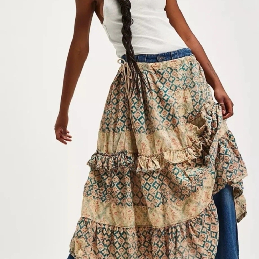 Magnolia Pearl Bohemian Diamond Print Ruffled Maxi Skirt